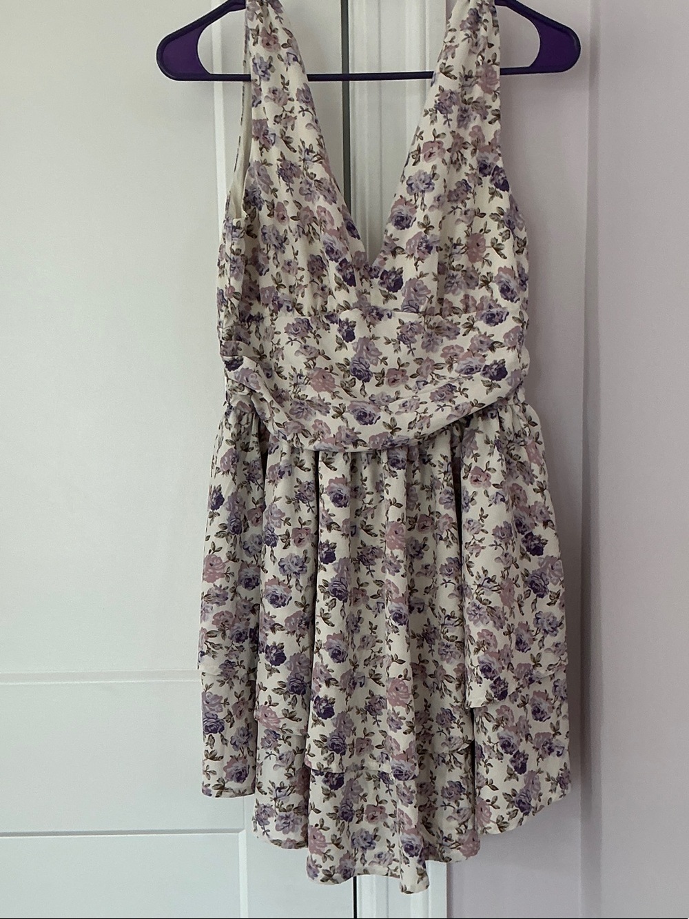 SHEIN Cream Floral V-Neck Sleeveless Dress